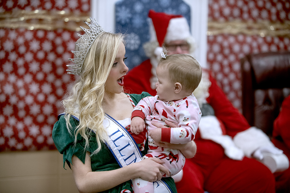 Santa Stops By Somers